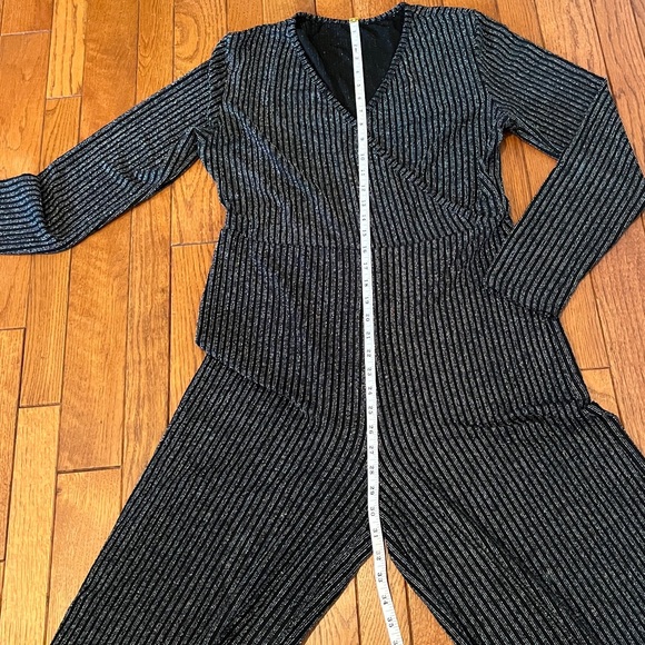 Shimmery wrap-front wide-leg dressy jumpsuit XL - Picture 12 of 12